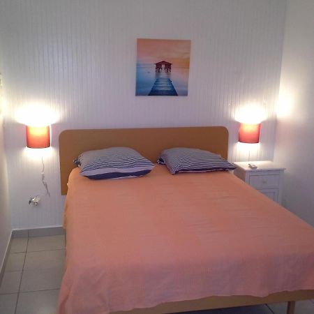 Au Coeur De Saint Francois Apartman Kültér fotó